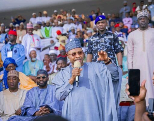 Earlier today, I attended the Maulud Nabiyy celebration in Kaduna State. I was warmly received by a huge and jubilant crowd as I arrived at the Murtala Square, Kaduna, venue of the celebration.