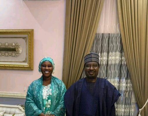 Today, 7th October 2025, the Executive Commissioner, Corporate Services of the Federal Competition and Consumer Protection Commission (FCCPC), Hajiya Ummusalama Isyaka Rabi’u (Jarumar Kasar Hausa), paid a courtesy visit to the Deputy Senate President of the Federal Republic of Nigeria, Senator Barau I. Jibrin, in Abuja.